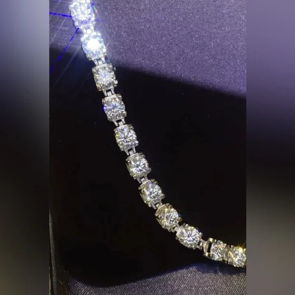 10 Carat Moissanite Diamond Women’s Sterling Silver Tennis Bracelet - Picture 4 of 6
